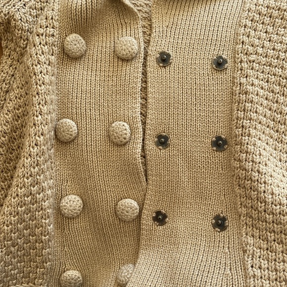 Camel / Tan color Cardigan Sweater with gold shine. Size Medium. - Picture 6 of 8